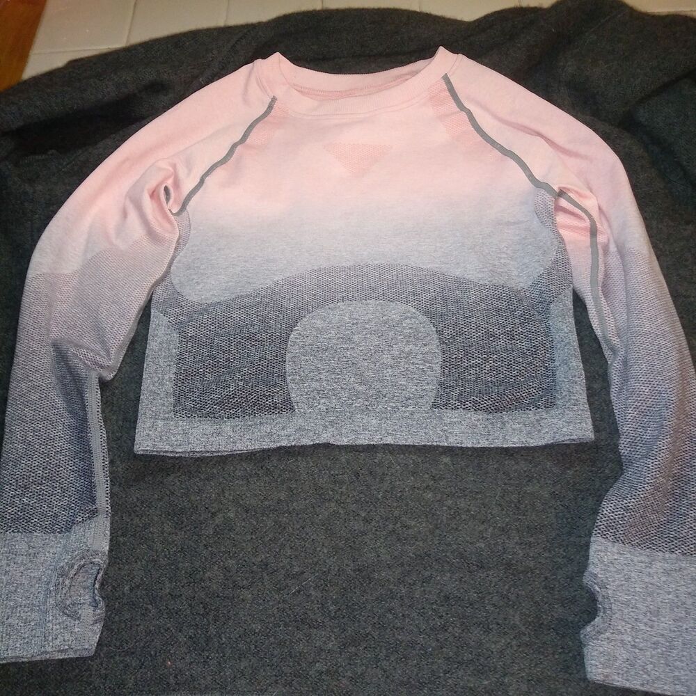 Athletic top SEL&Si Juniors XL Long Sleeve pink to grey ombre 24 inch waist
